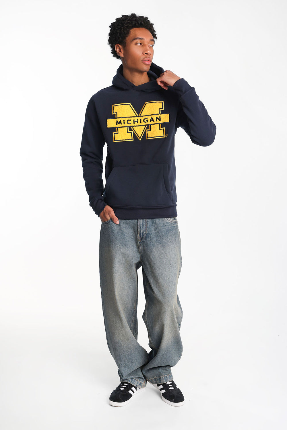 Haut à capuchon logo chenille Michigan Wolverines Haut à capuchon logo chenille Michigan Wolverines