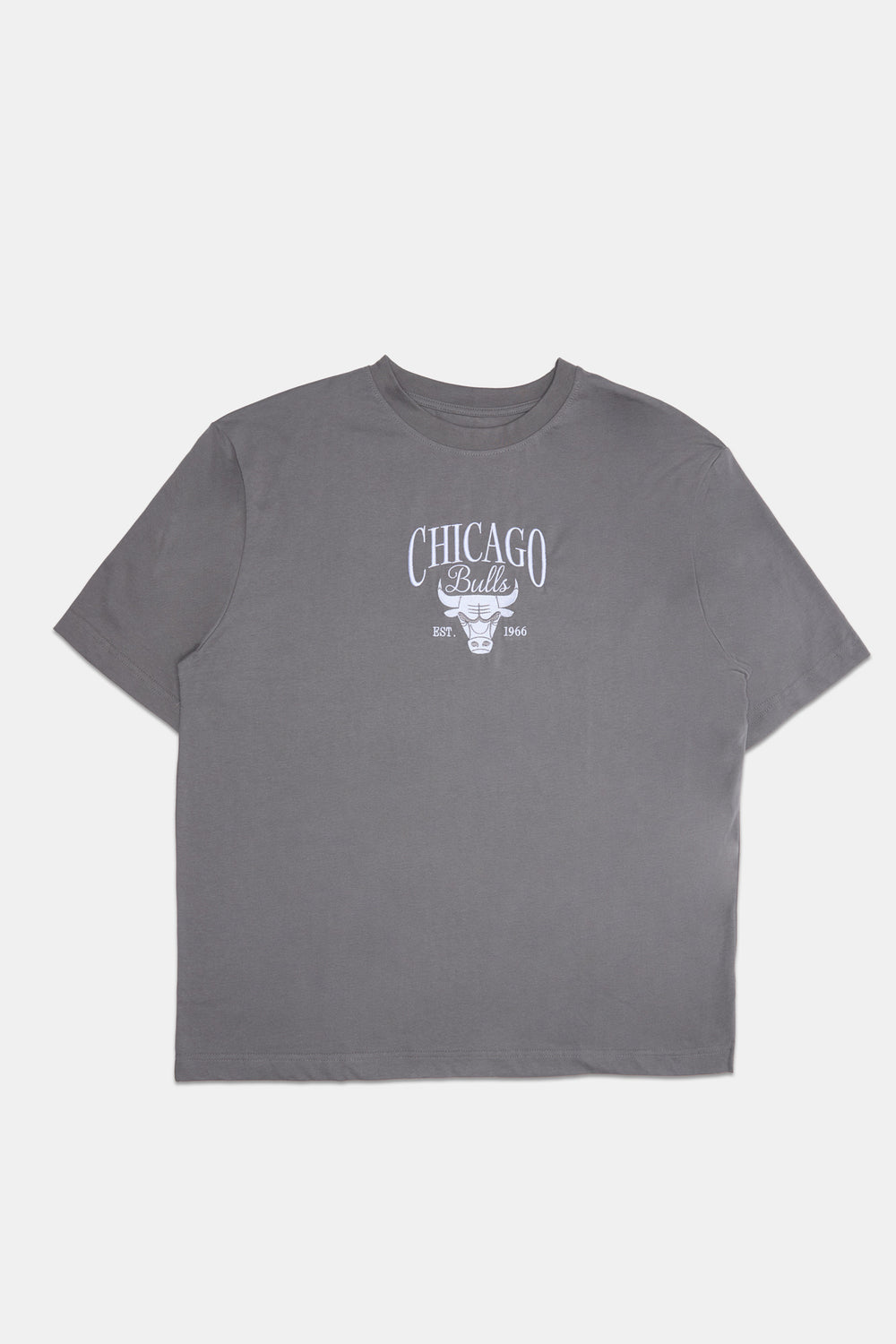 Mens Chicago Bulls Embroidered Graphic T-Shirt Mens Chicago Bulls Embroidered Graphic T-Shirt