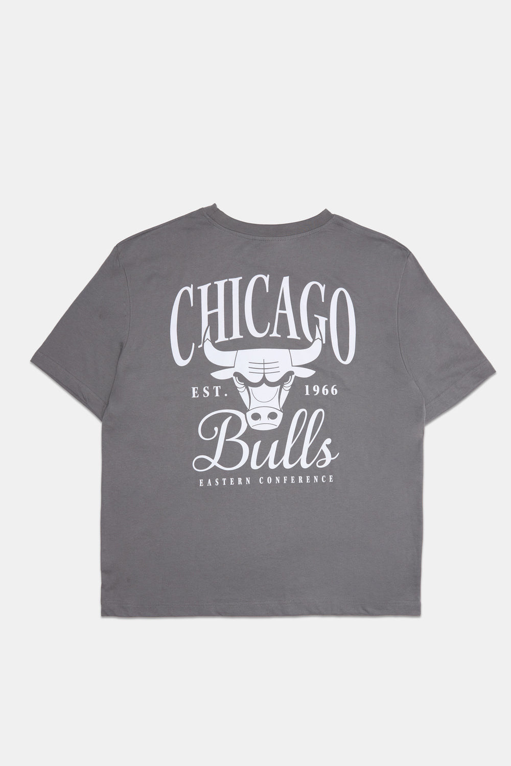 Mens Chicago Bulls Embroidered Graphic T-Shirt Mens Chicago Bulls Embroidered Graphic T-Shirt