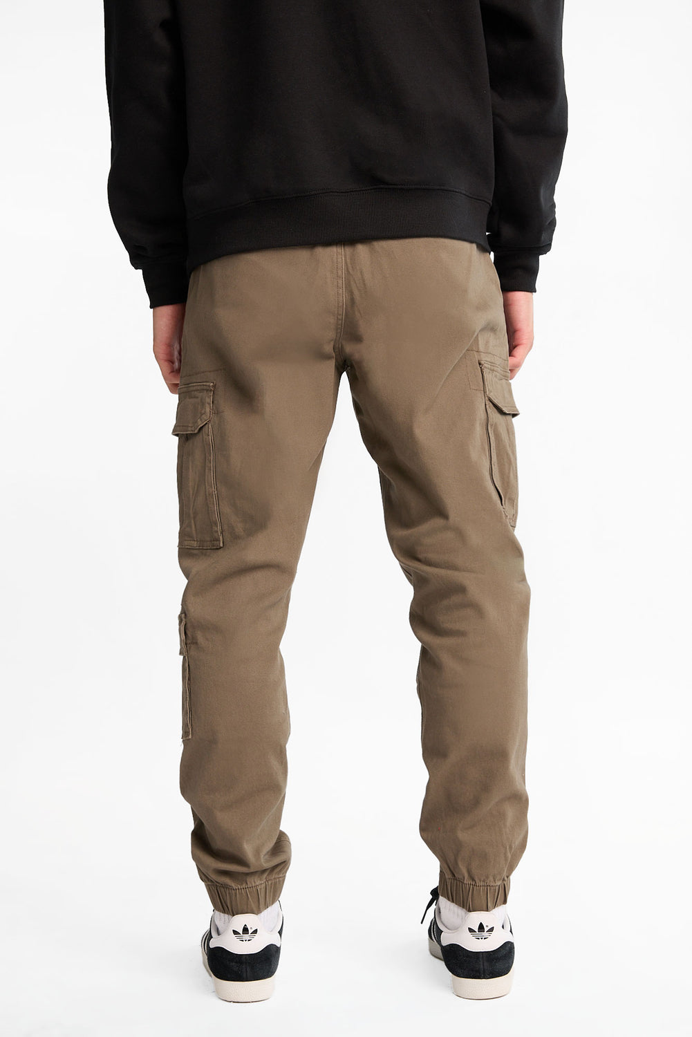 Jogger cargo en sergé coupe ample Jogger cargo en sergé coupe ample