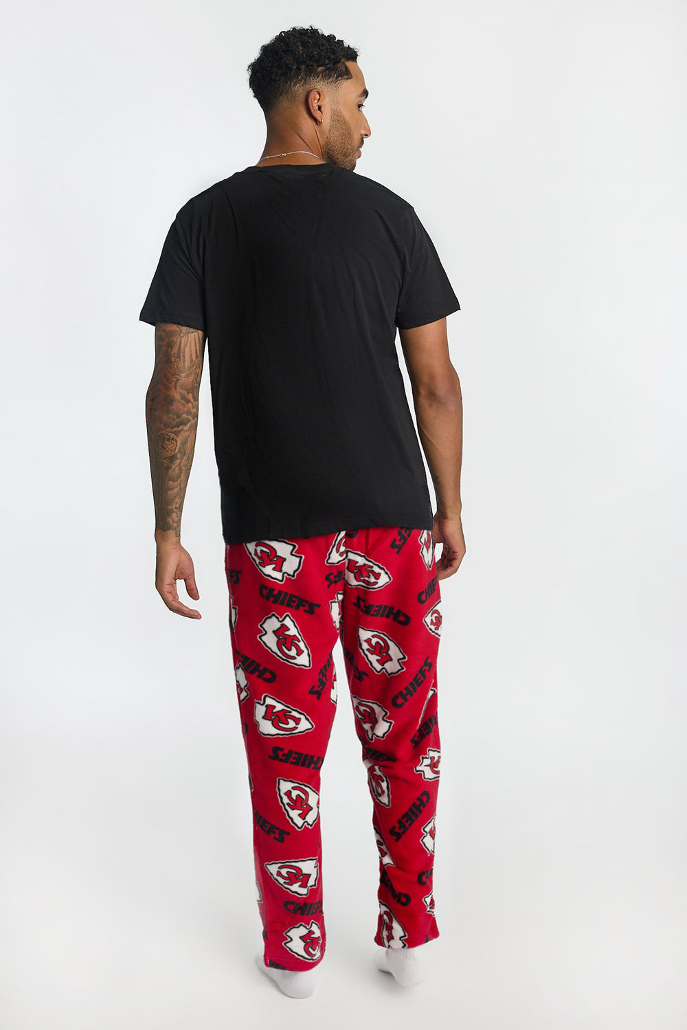 Mens Kansas City Chiefs 2-Piece Graphic Tee & Pajama Pant Set Mens Kansas City Chiefs 2-Piece Graphic Tee & Pajama Pant Set