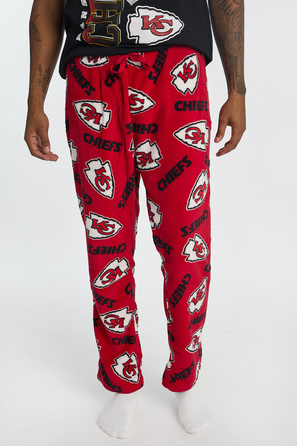 Mens Kansas City Chiefs 2-Piece Graphic Tee & Pajama Pant Set Mens Kansas City Chiefs 2-Piece Graphic Tee & Pajama Pant Set