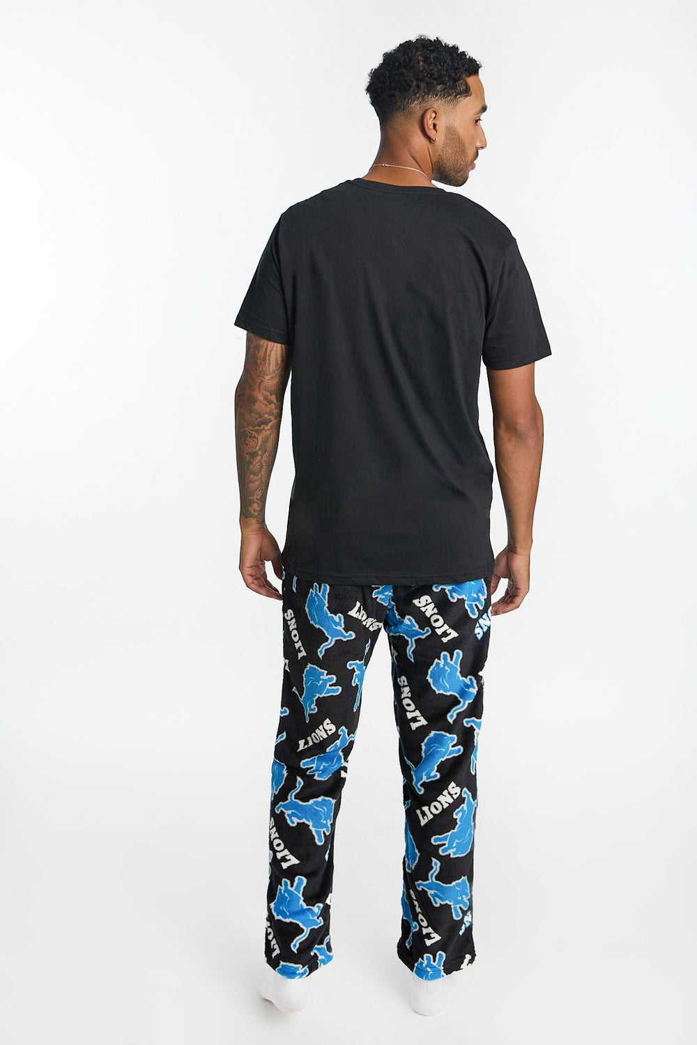 Mens Detroit Lions 2-Piece Graphic Tee & Pajama Pant Set Mens Detroit Lions 2-Piece Graphic Tee & Pajama Pant Set