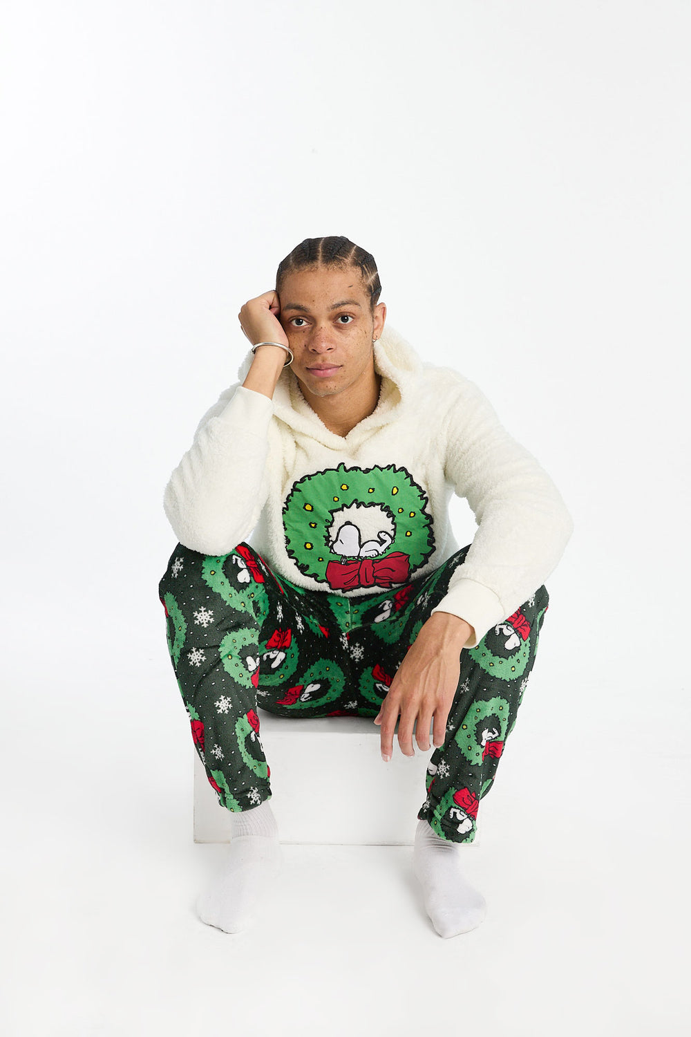 Haut à capuchon en sherpa Peanuts Snoopy homme Haut à capuchon en sherpa Peanuts Snoopy homme