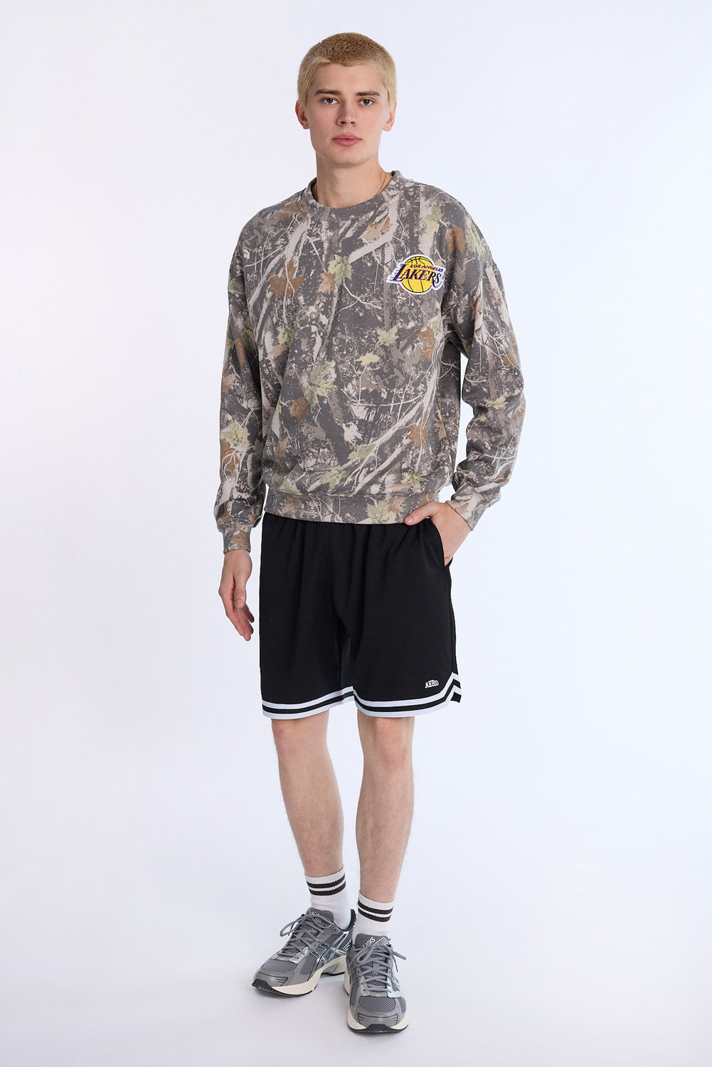 Mens LA Lakers Tree Camo Oversized Sweatshirt Mens LA Lakers Tree Camo Oversized Sweatshirt