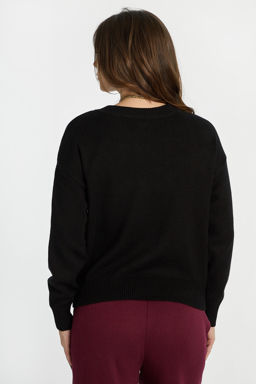 AERO Graphic Flat Knit V-Neck Sweater AERO Graphic Flat Knit V-Neck Sweater