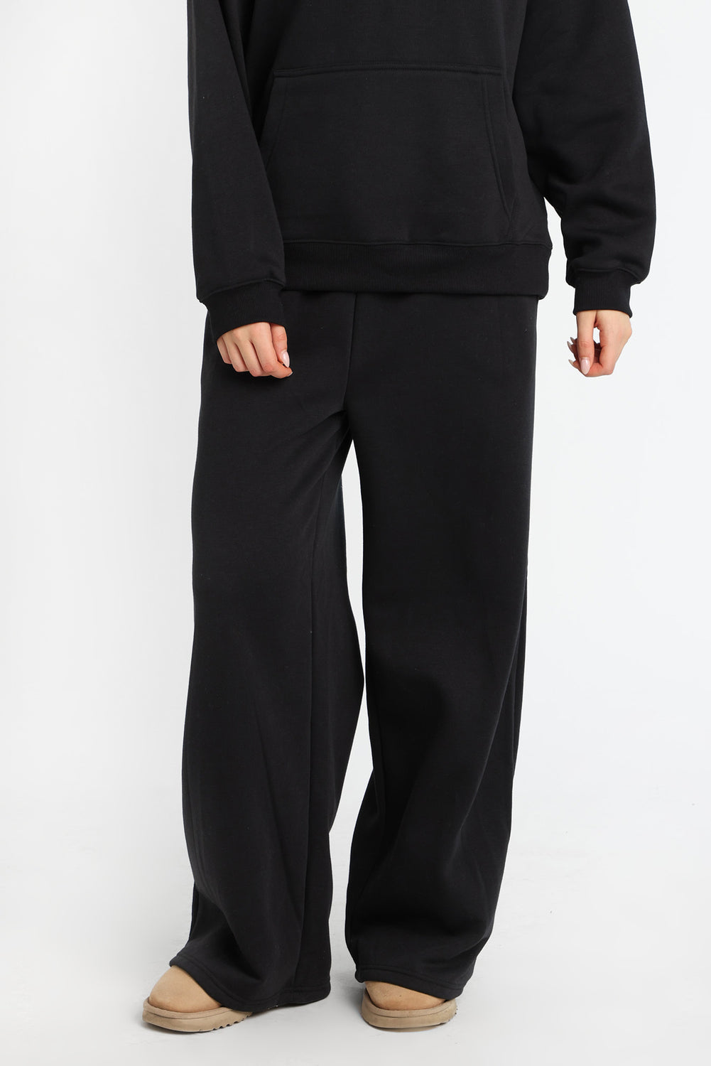 AERO Wide-Leg Sweatpants AERO Wide-Leg Sweatpants