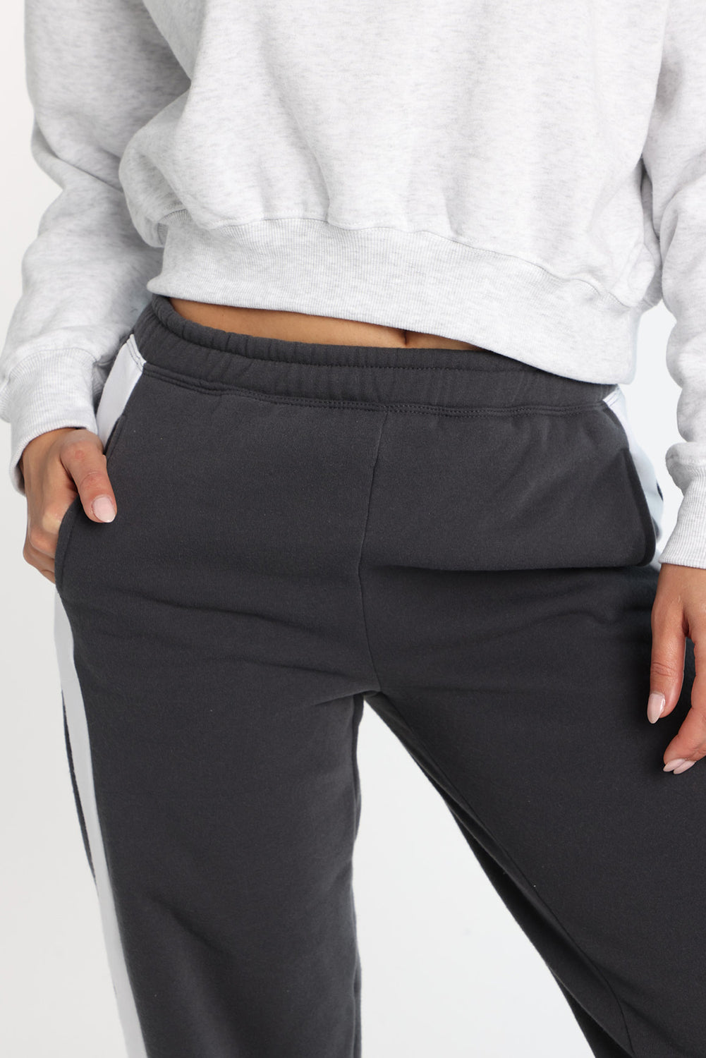 AERO Wide-Leg Sweatpants AERO Wide-Leg Sweatpants
