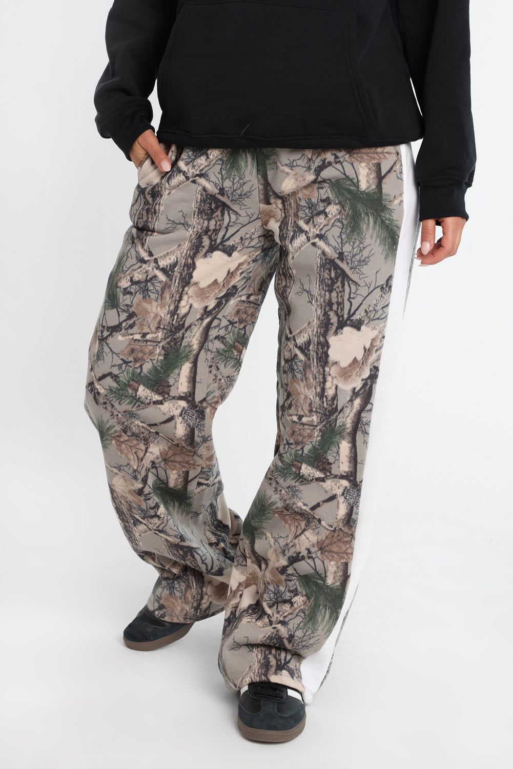 AERO Wide-Leg Sweatpants AERO Wide-Leg Sweatpants