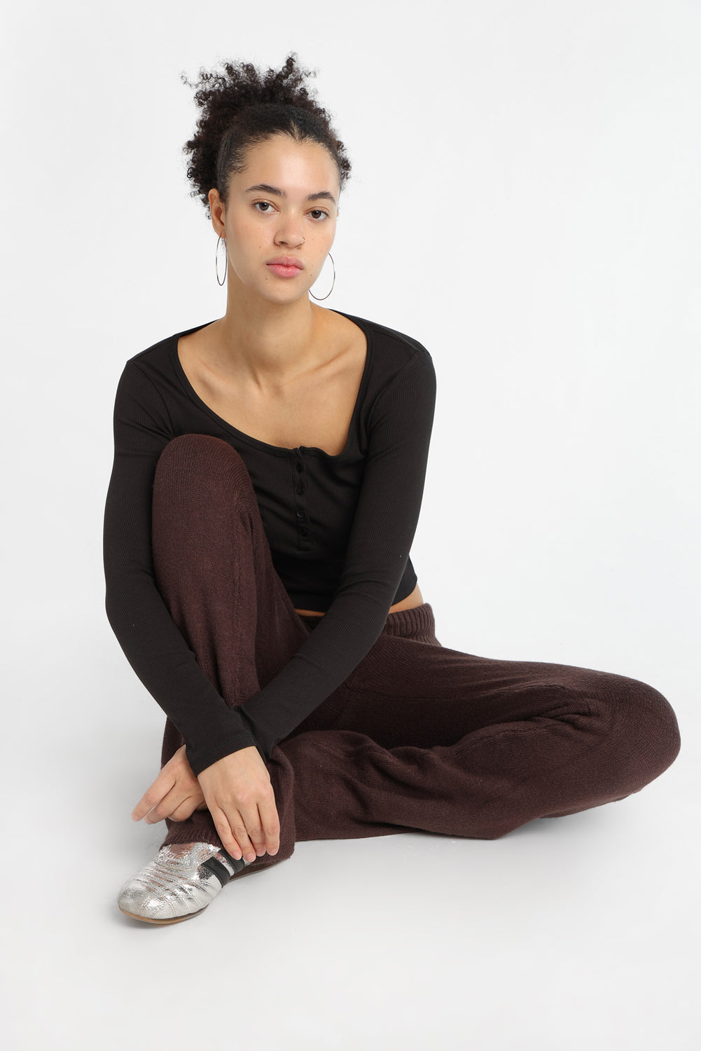 T-shirt ajusté à col Henley à manches longues AERO T-shirt ajusté à col Henley à manches longues AERO