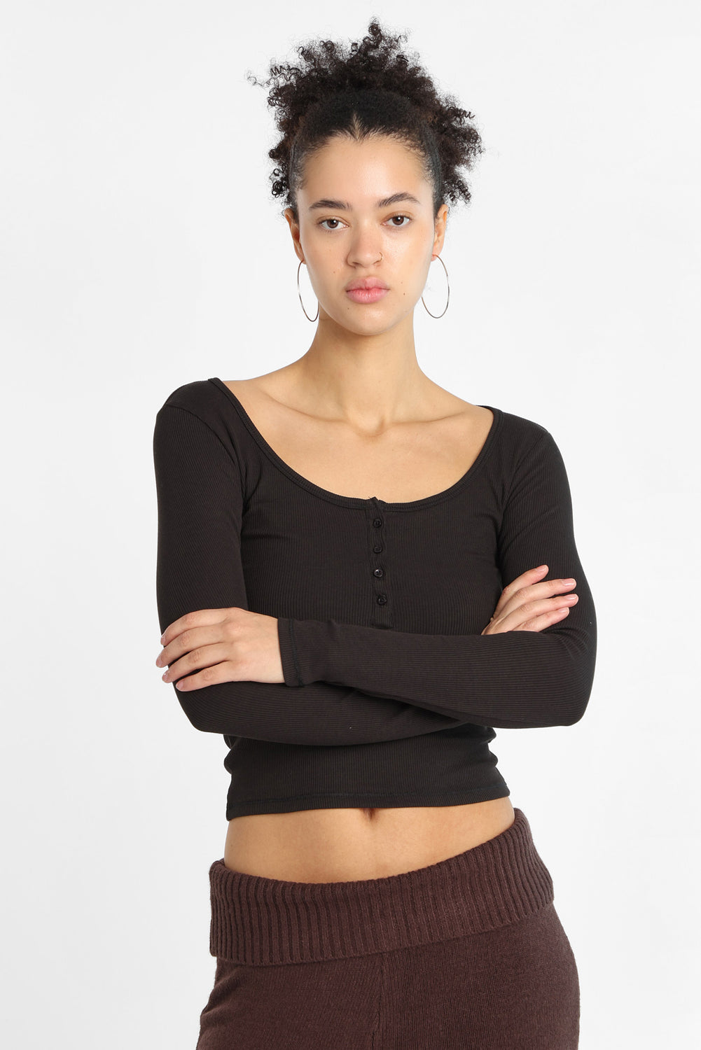 T-shirt ajusté à col Henley à manches longues AERO T-shirt ajusté à col Henley à manches longues AERO