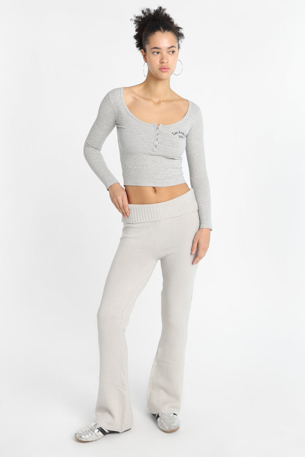 T-shirt ajusté à col Henley à manches longues AERO T-shirt ajusté à col Henley à manches longues AERO