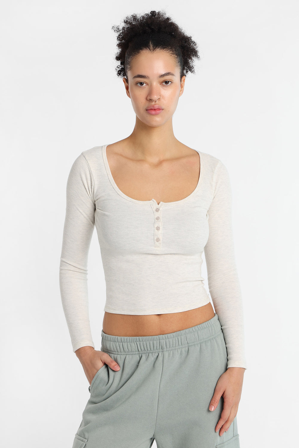 T-shirt ajusté à col Henley à manches longues AERO T-shirt ajusté à col Henley à manches longues AERO