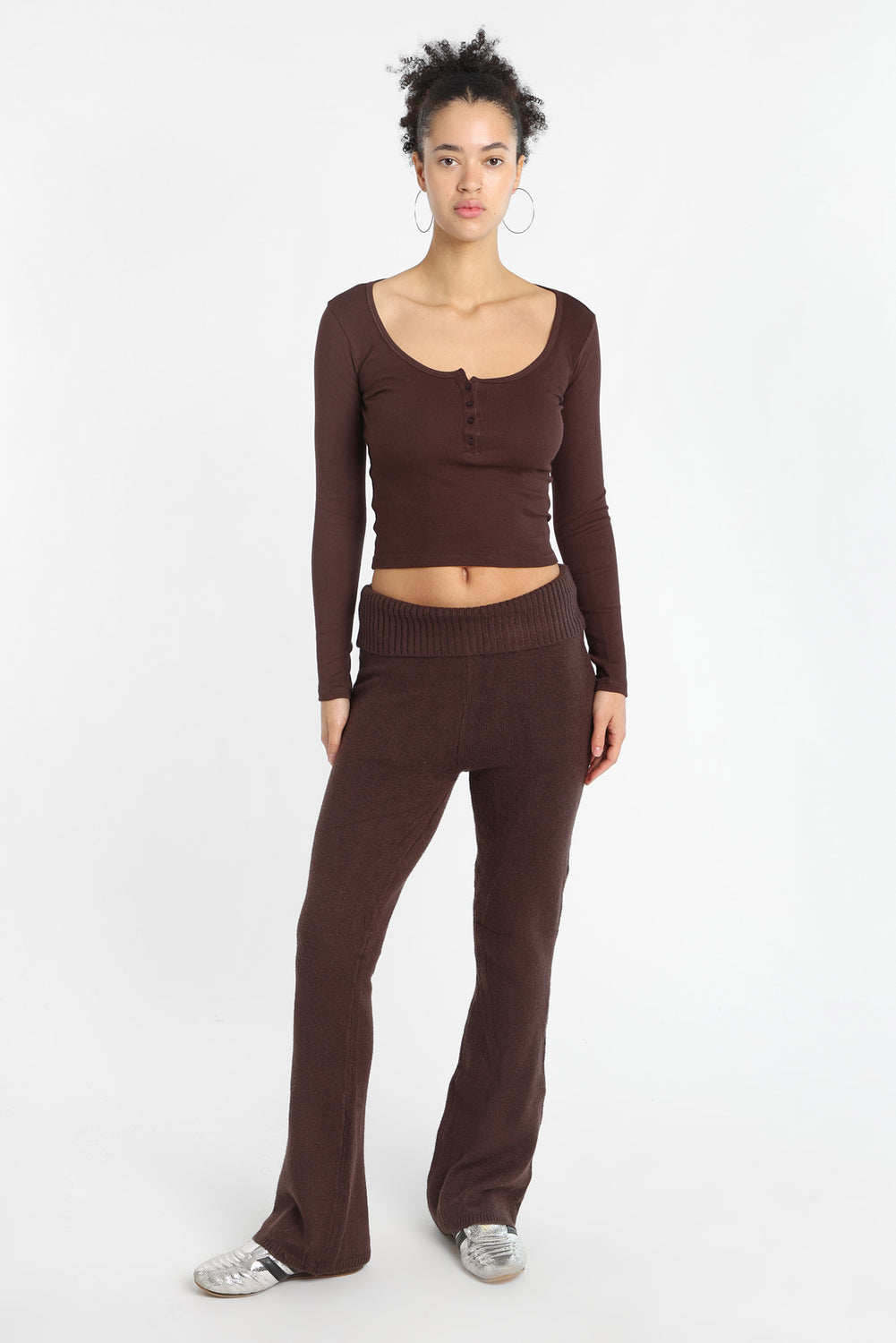 T-shirt ajusté à col Henley à manches longues AERO T-shirt ajusté à col Henley à manches longues AERO