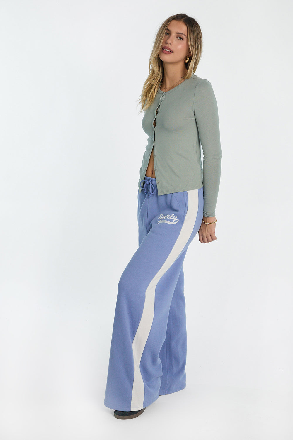 AERO Super Soft Button-Up Long Sleeve Top AERO Super Soft Button-Up Long Sleeve Top