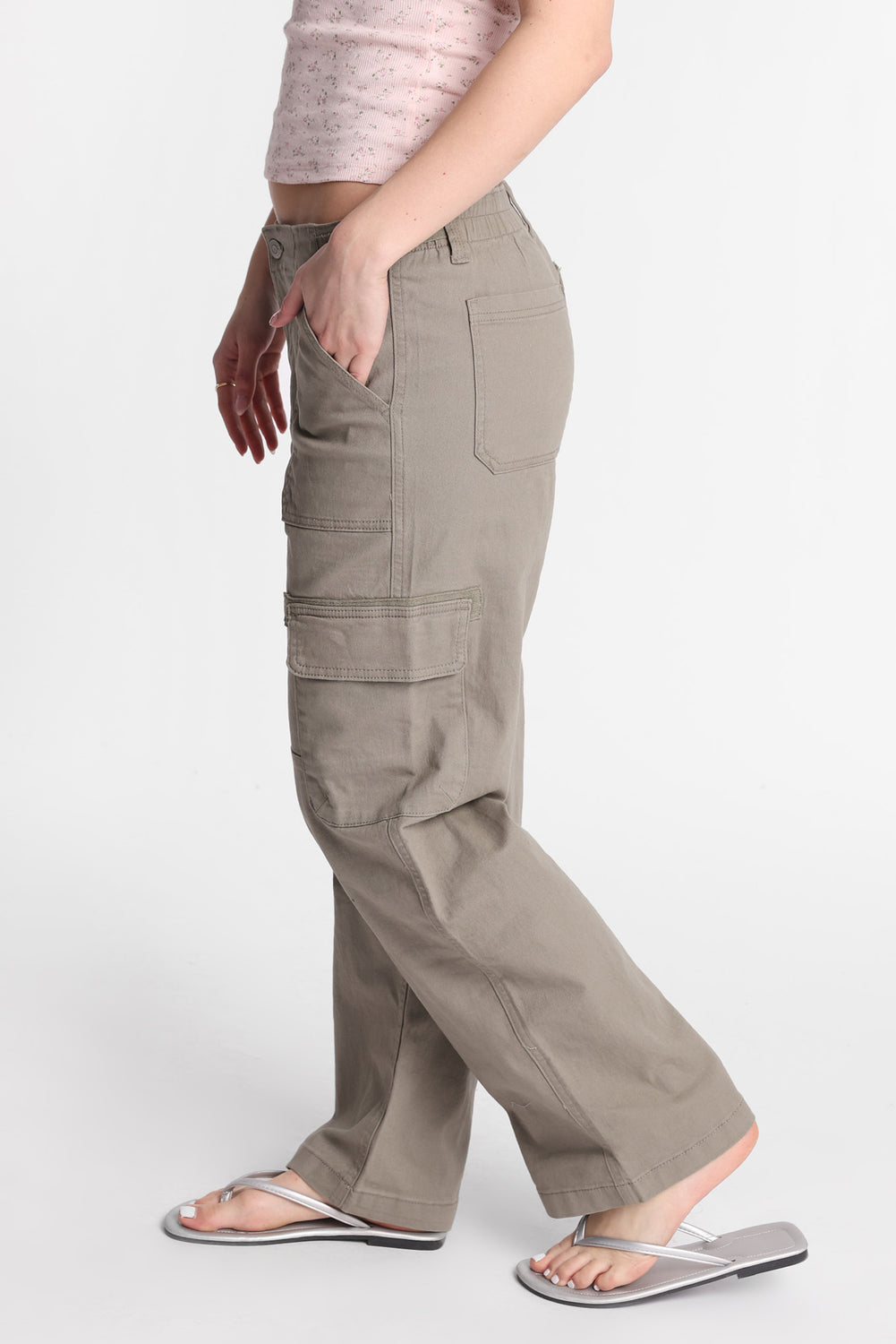 Pantalon cargo ample taille basse AERO Pantalon cargo ample taille basse AERO