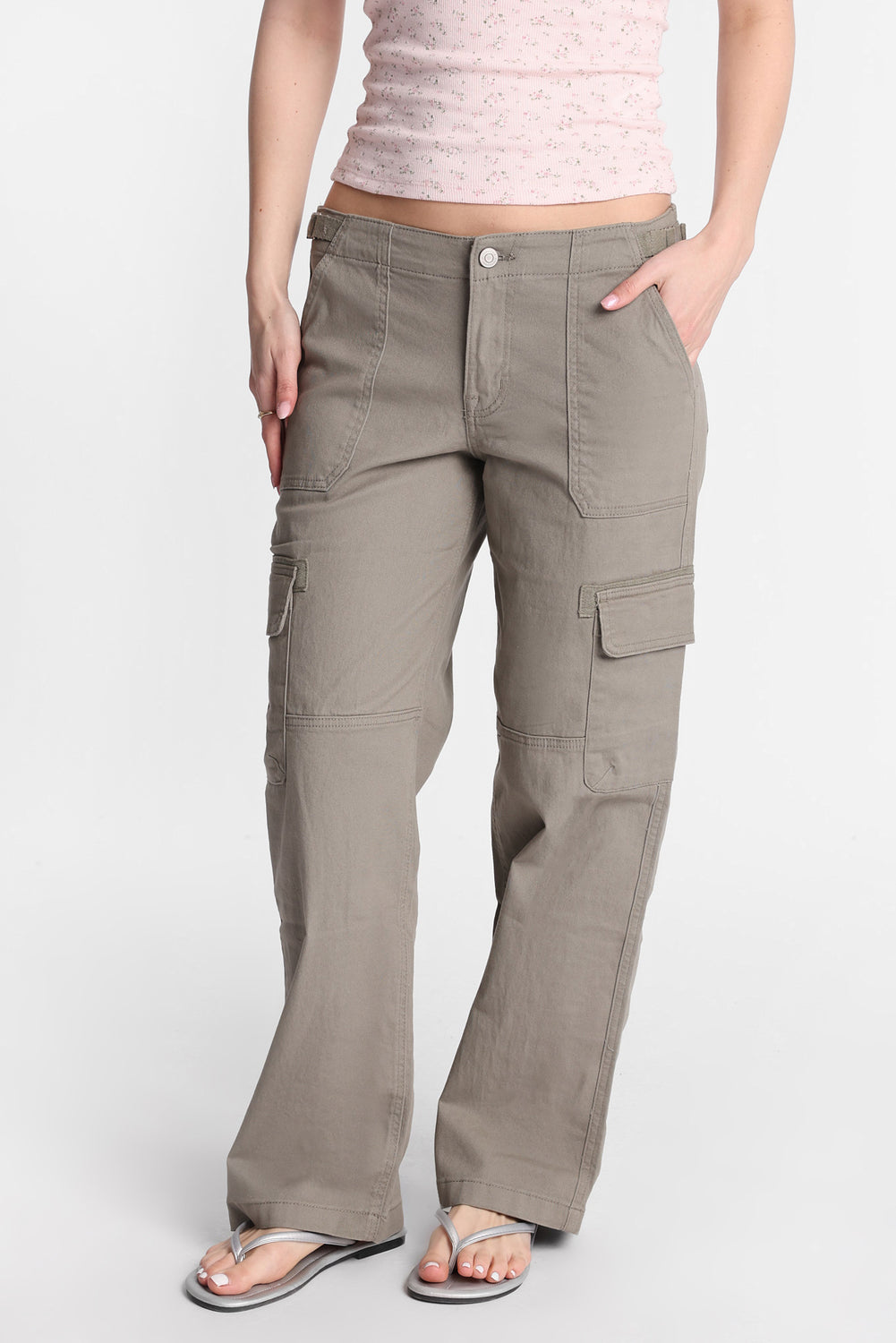 Pantalon cargo ample taille basse AERO Pantalon cargo ample taille basse AERO