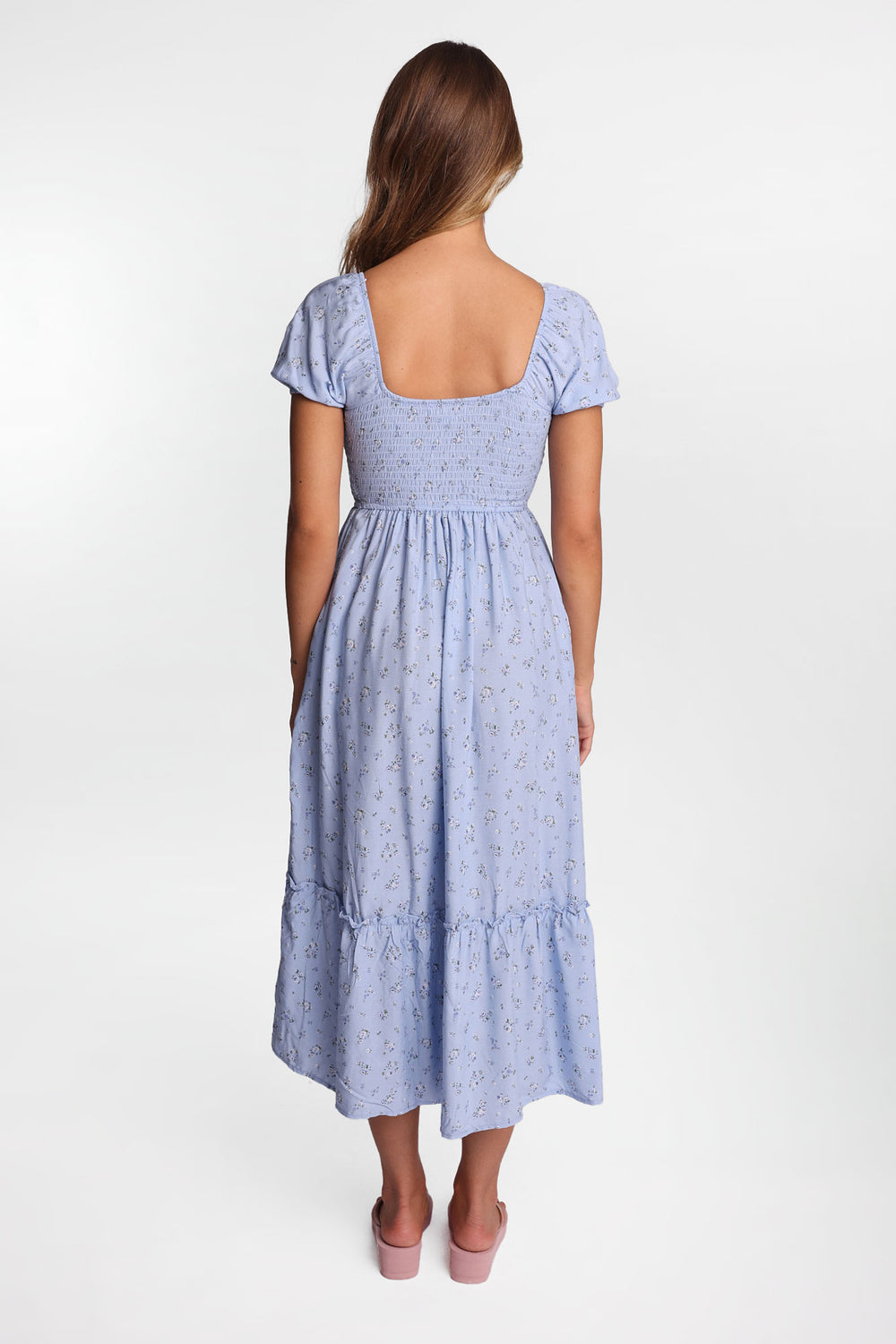 Robe midi à smocks latéraux et manches courtes AERO Robe midi à smocks latéraux et manches courtes AERO