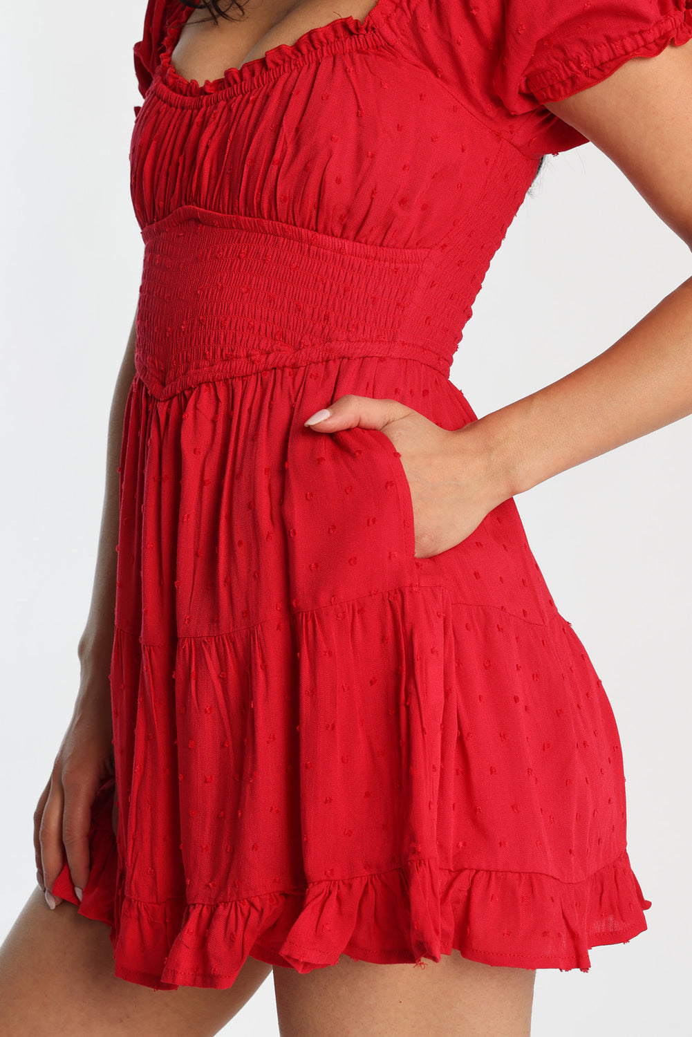 Mini-robe ajustée et évasée à encolure dégagée AERO Mini-robe ajustée et évasée à encolure dégagée AERO