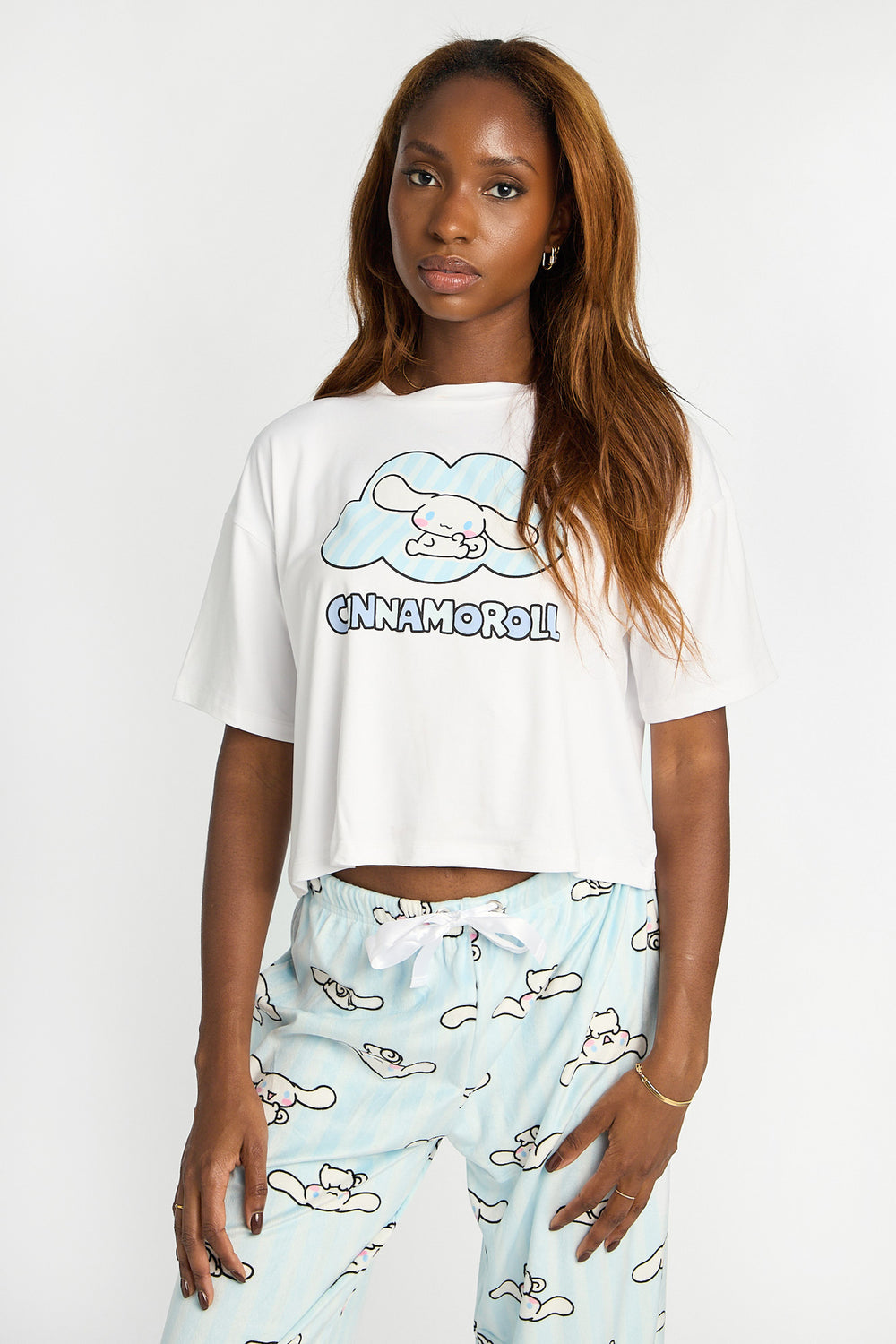 Ensemble pyjama en velour imprimé Cinnamoroll Ensemble pyjama en velour imprimé Cinnamoroll