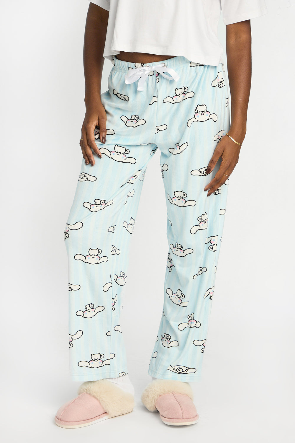 Ensemble pyjama en velour imprimé Cinnamoroll Ensemble pyjama en velour imprimé Cinnamoroll