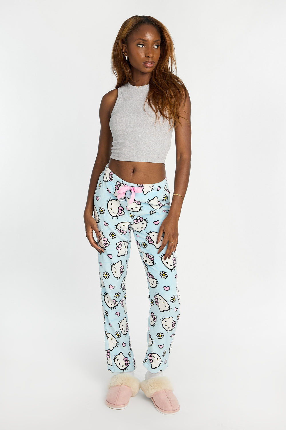 Pantalon de pyjama en peluche à fleurs Hello Kitty Pantalon de pyjama en peluche à fleurs Hello Kitty
