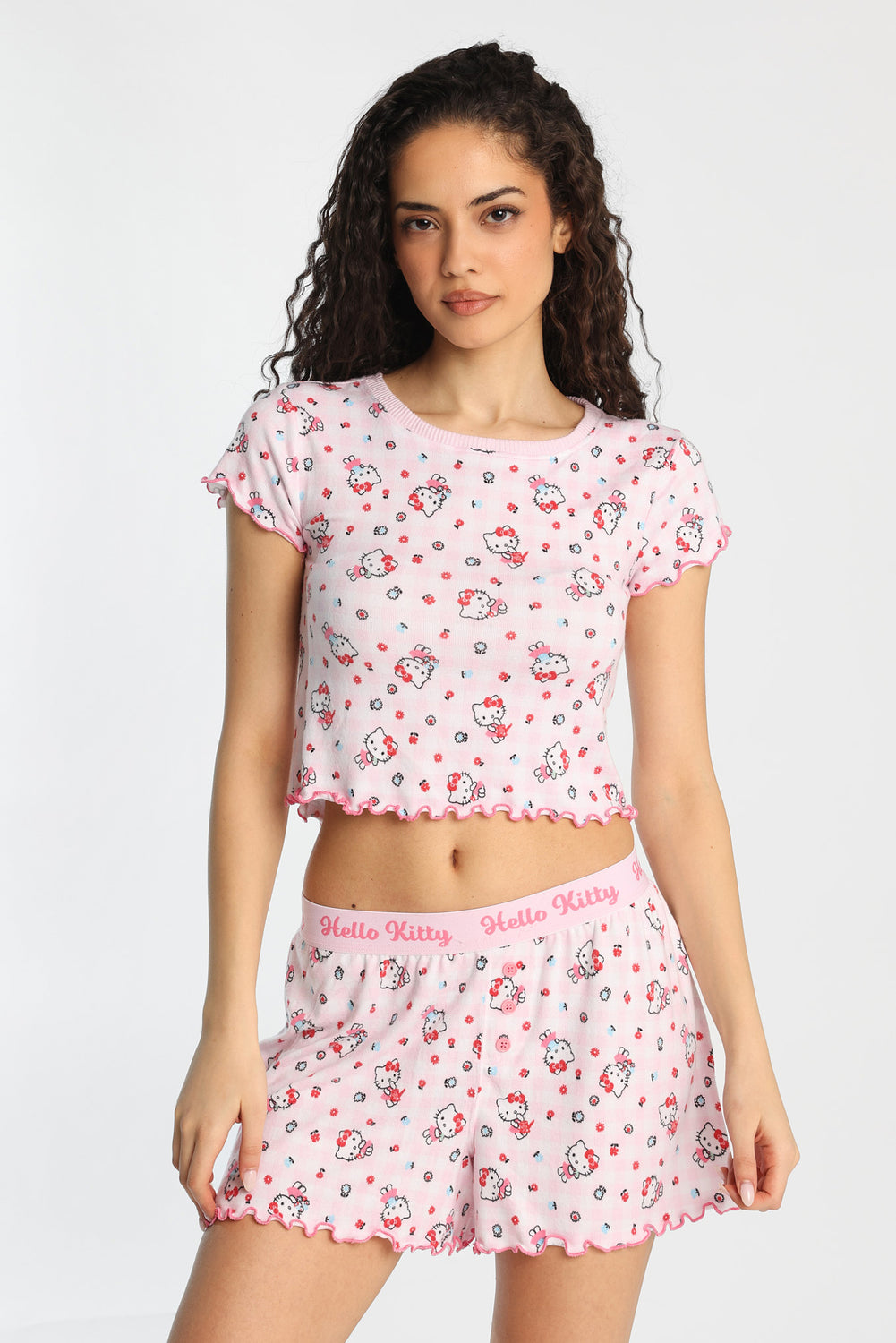 Ensemble t-shirt et short boxeur pyjama imprimé floral Hello Kitty Ensemble t-shirt et short boxeur pyjama imprimé floral Hello Kitty