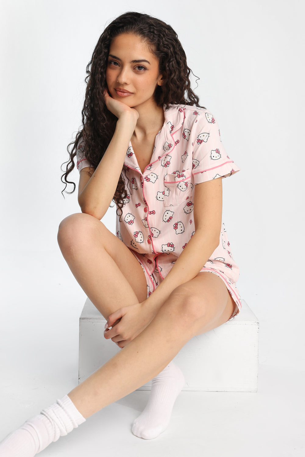 Hello Kitty Bow Pajama Shirt & Shorts 2-Piece Set Hello Kitty Bow Pajama Shirt & Shorts 2-Piece Set