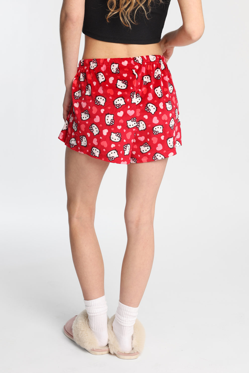 Short de pyjama en velour imprimés Hello Kitty coeur Short de pyjama en velour imprimés Hello Kitty coeur - West49