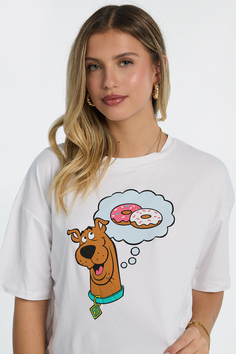 Ensemble de pyjama 2 pièces imprimé beignets Scooby-Doo Ensemble de pyjama 2 pièces imprimé beignets Scooby-Doo