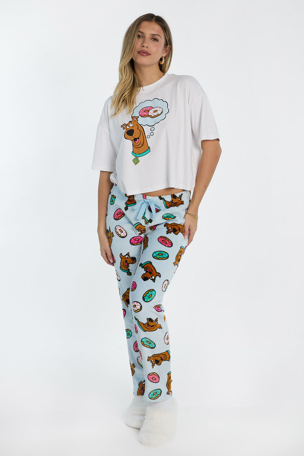 Pantalon de pyjama en peluche imprimé beignets Scooby-Doo Pantalon de pyjama en peluche imprimé beignets Scooby-Doo