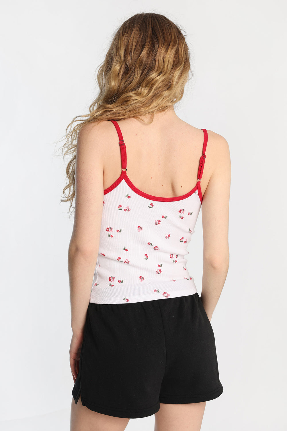 Camisole en tricot côtelé à encolure dégagée AERO Camisole en tricot côtelé à encolure dégagée AERO