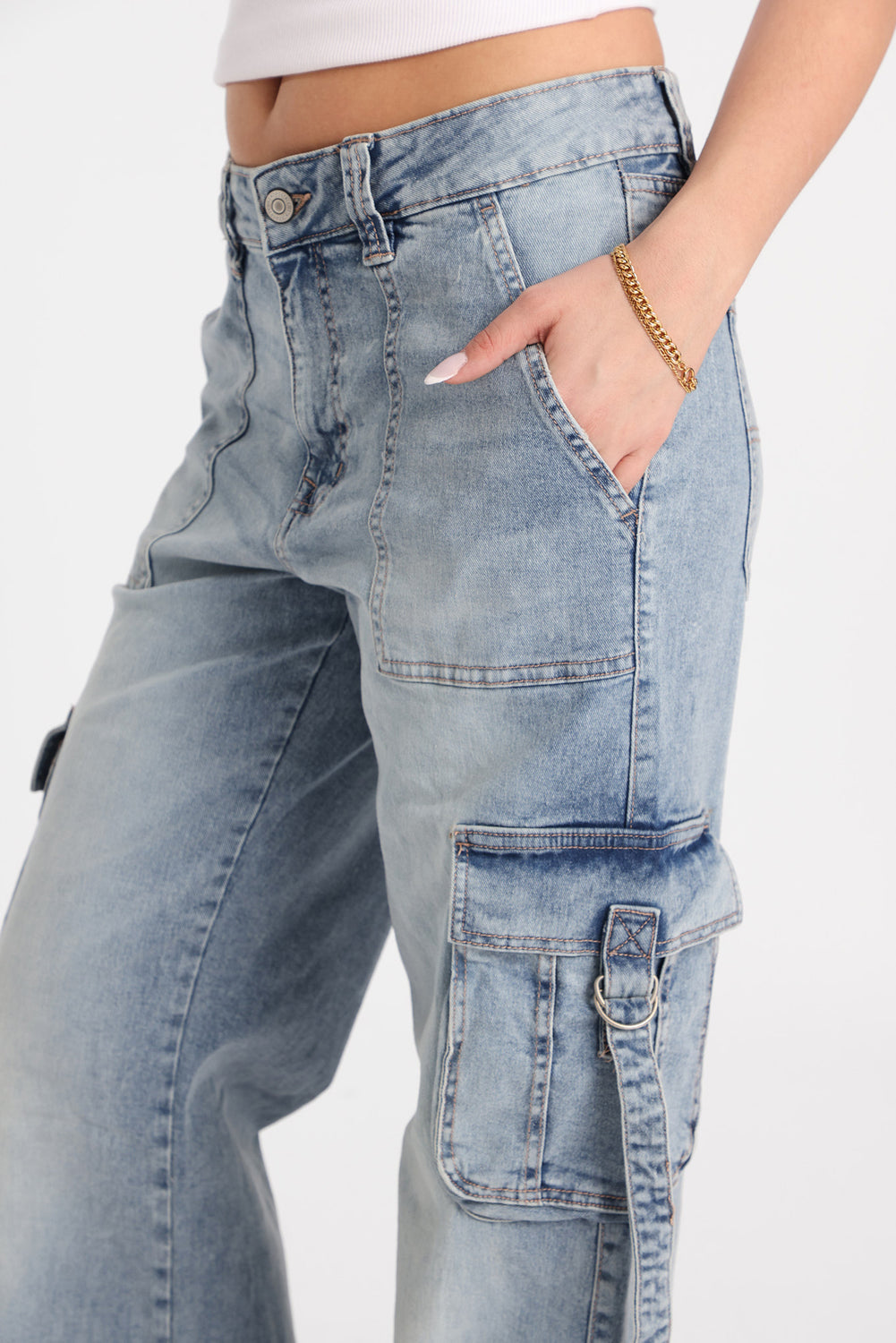 Jean cargo ample taille très haute à anneaux en D AERO Jean cargo ample taille très haute à anneaux en D AERO