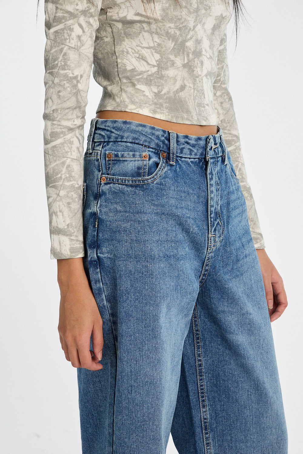 Jean ample à taille très haute AERO Jean ample à taille très haute AERO