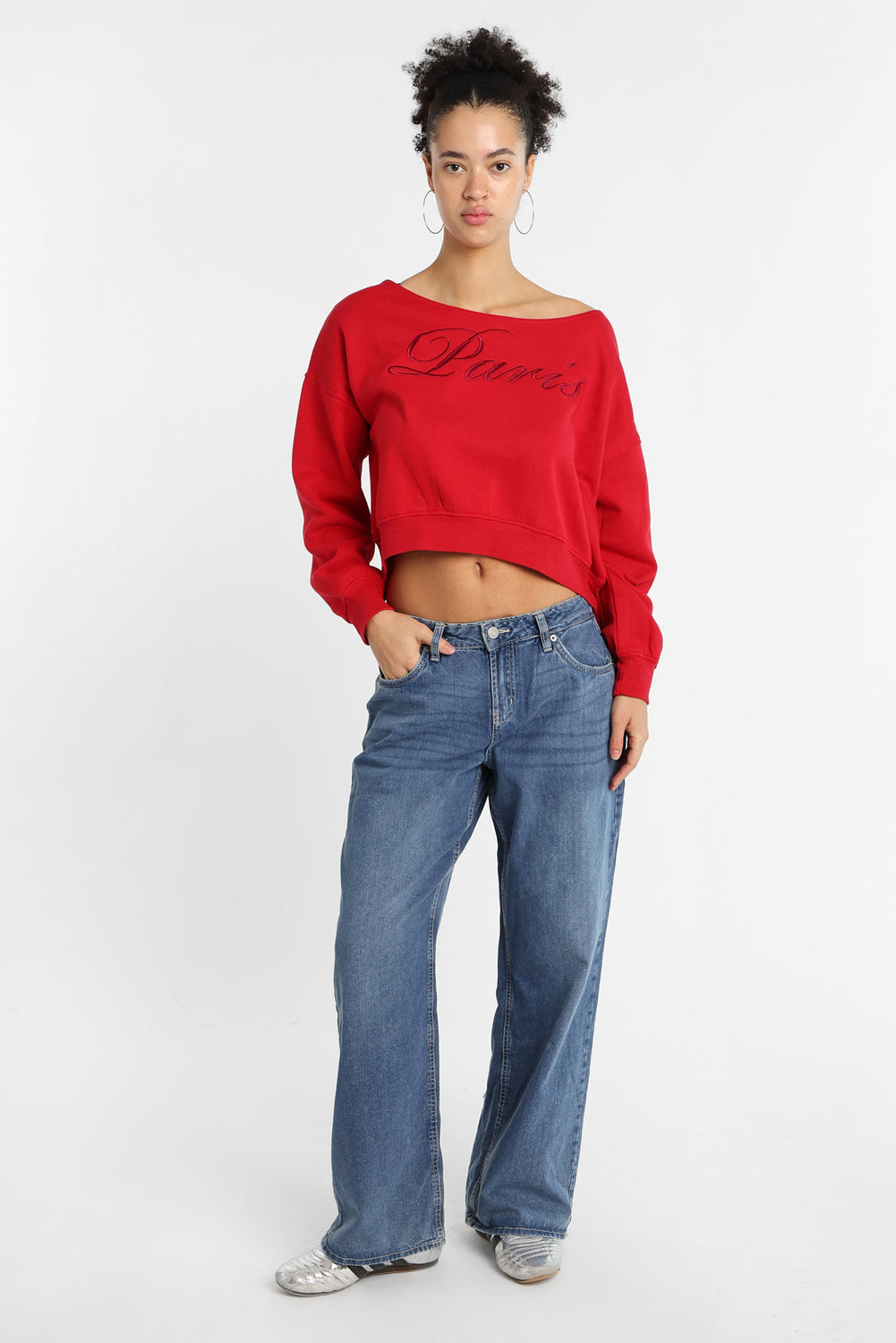 Jean ample taille basse à broderie cerise AERO Jean ample taille basse à broderie cerise AERO