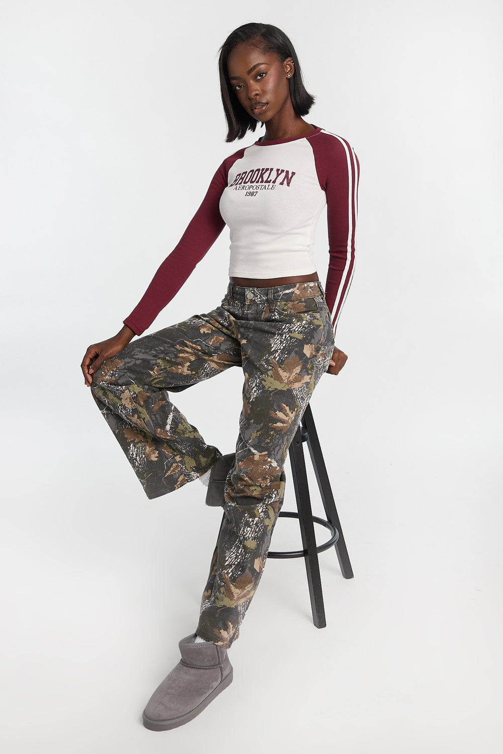 Jean ample imprimé camouflage arbre taille basse AERO Jean ample imprimé camouflage arbre taille basse AERO