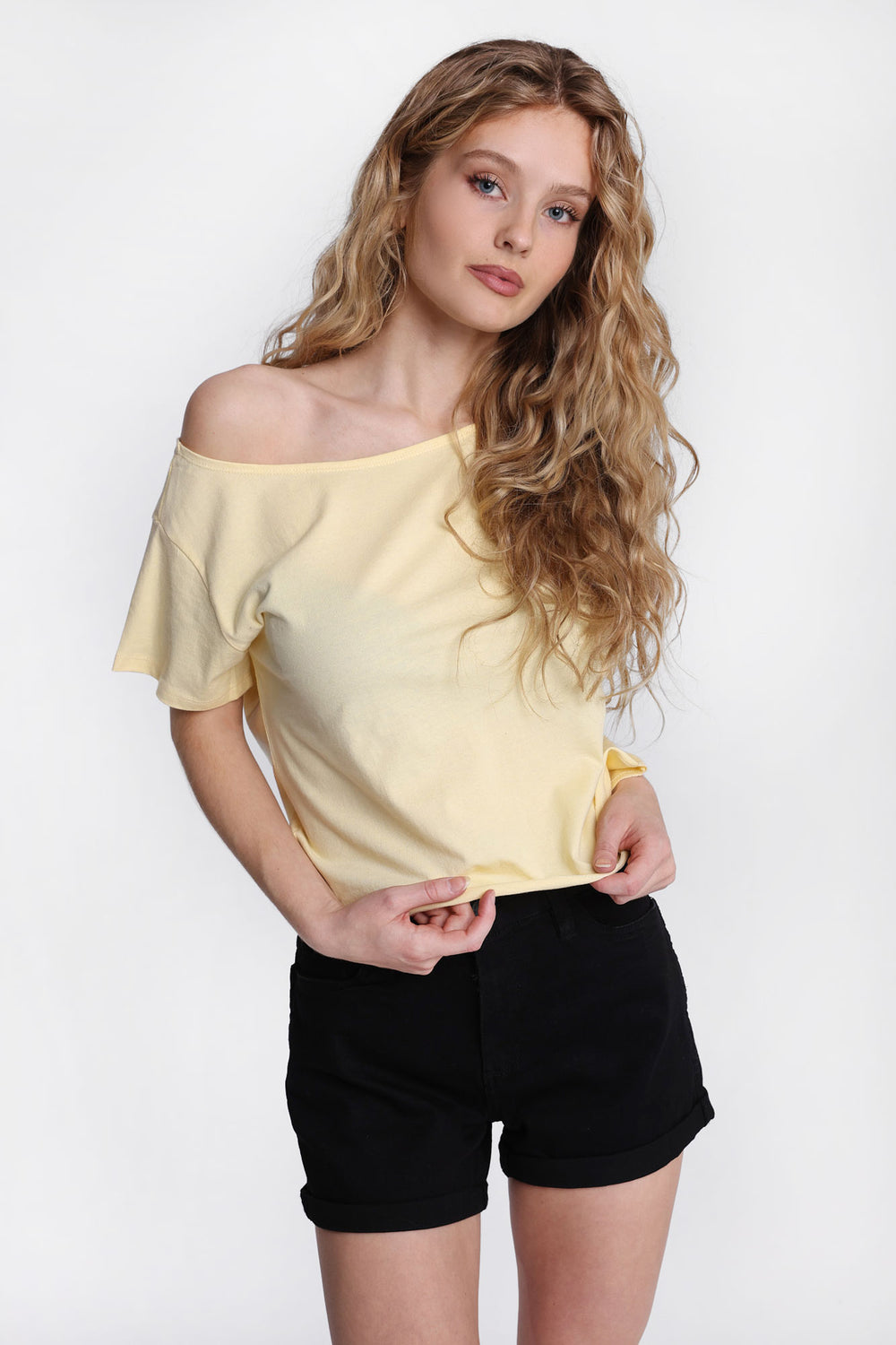 Aéropostale Off-Shoulder Short Sleeve Oversized Tee Aéropostale Off-Shoulder Short Sleeve Oversized Tee