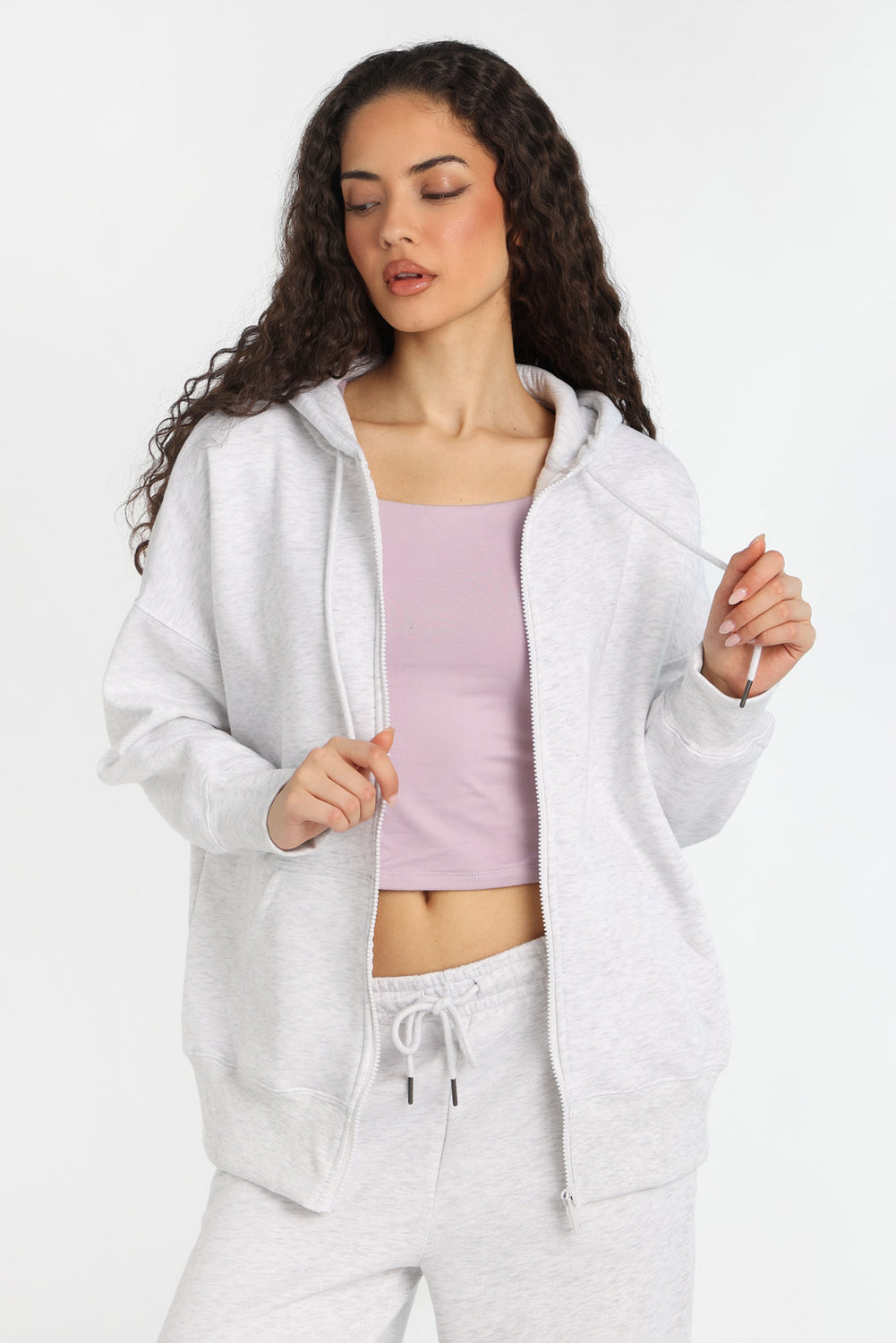 Haut à capuchon zippé surdimensionné AERO Haut à capuchon zippé surdimensionné AERO