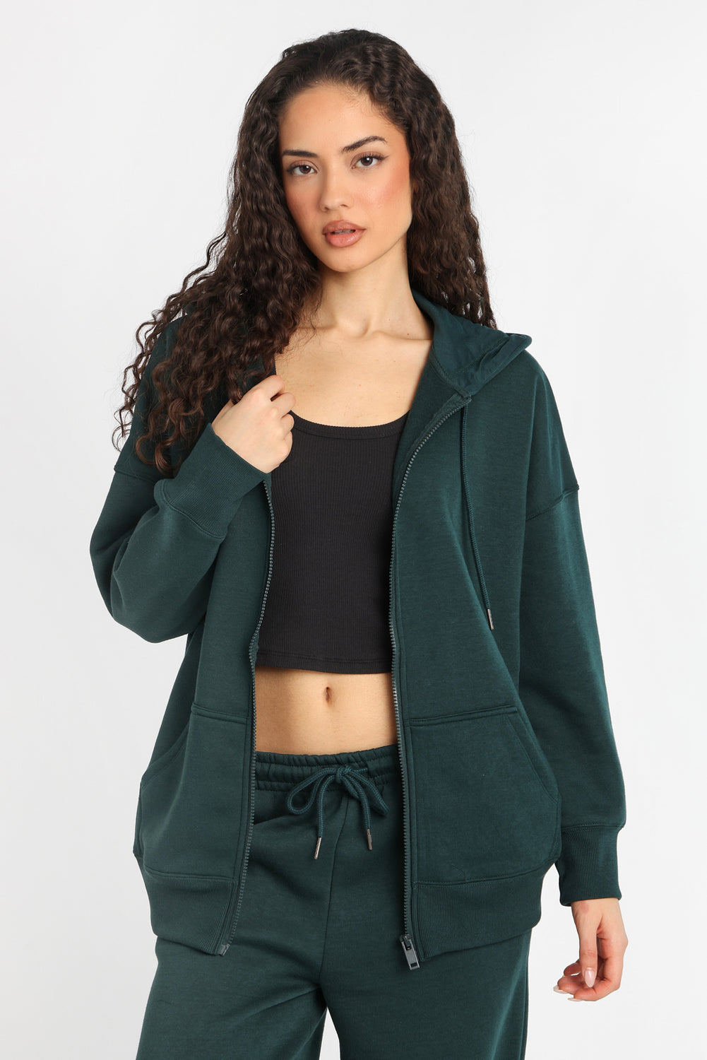 Haut à capuchon zippé surdimensionné AERO Haut à capuchon zippé surdimensionné AERO