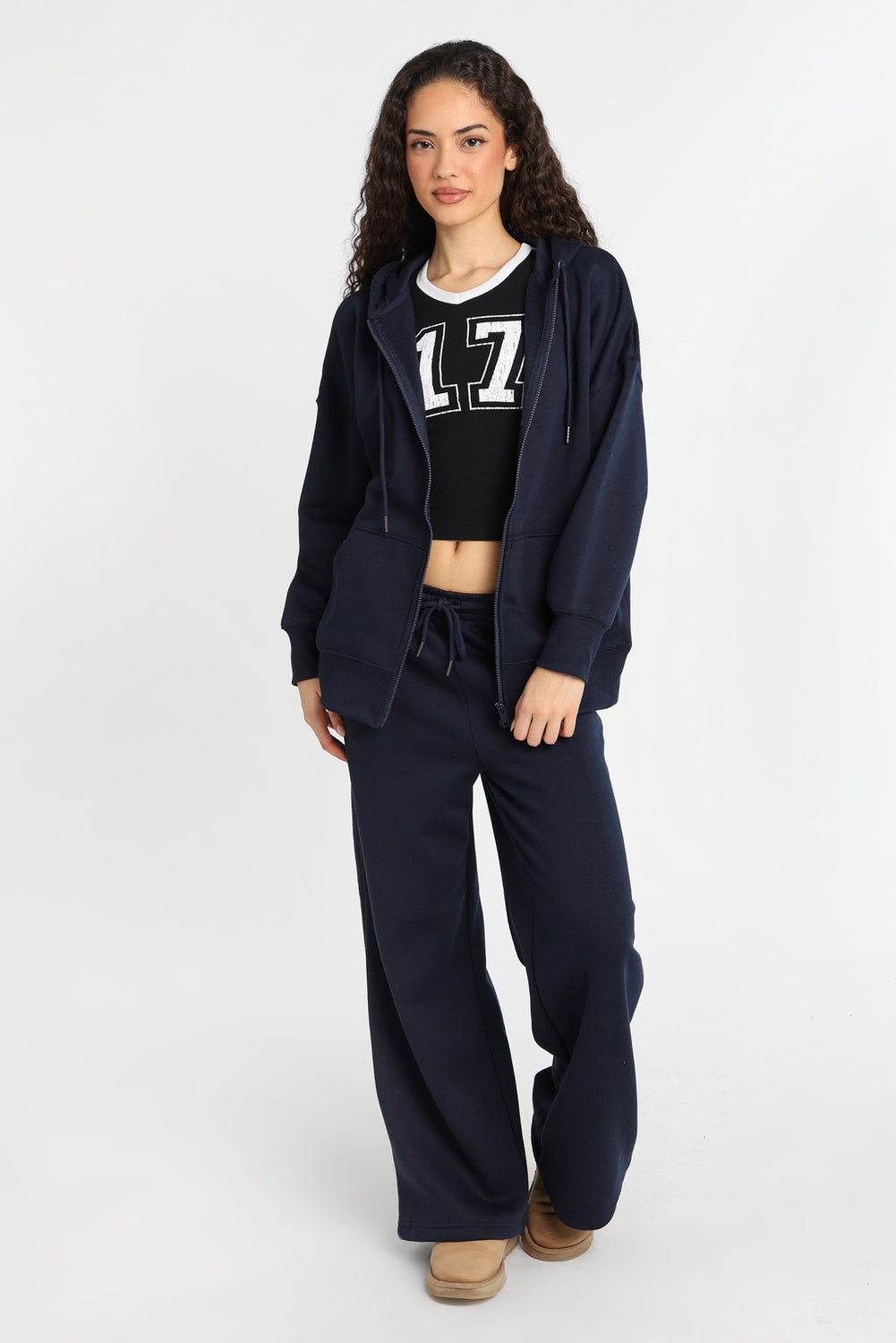 Haut à capuchon zippé surdimensionné AERO Haut à capuchon zippé surdimensionné AERO