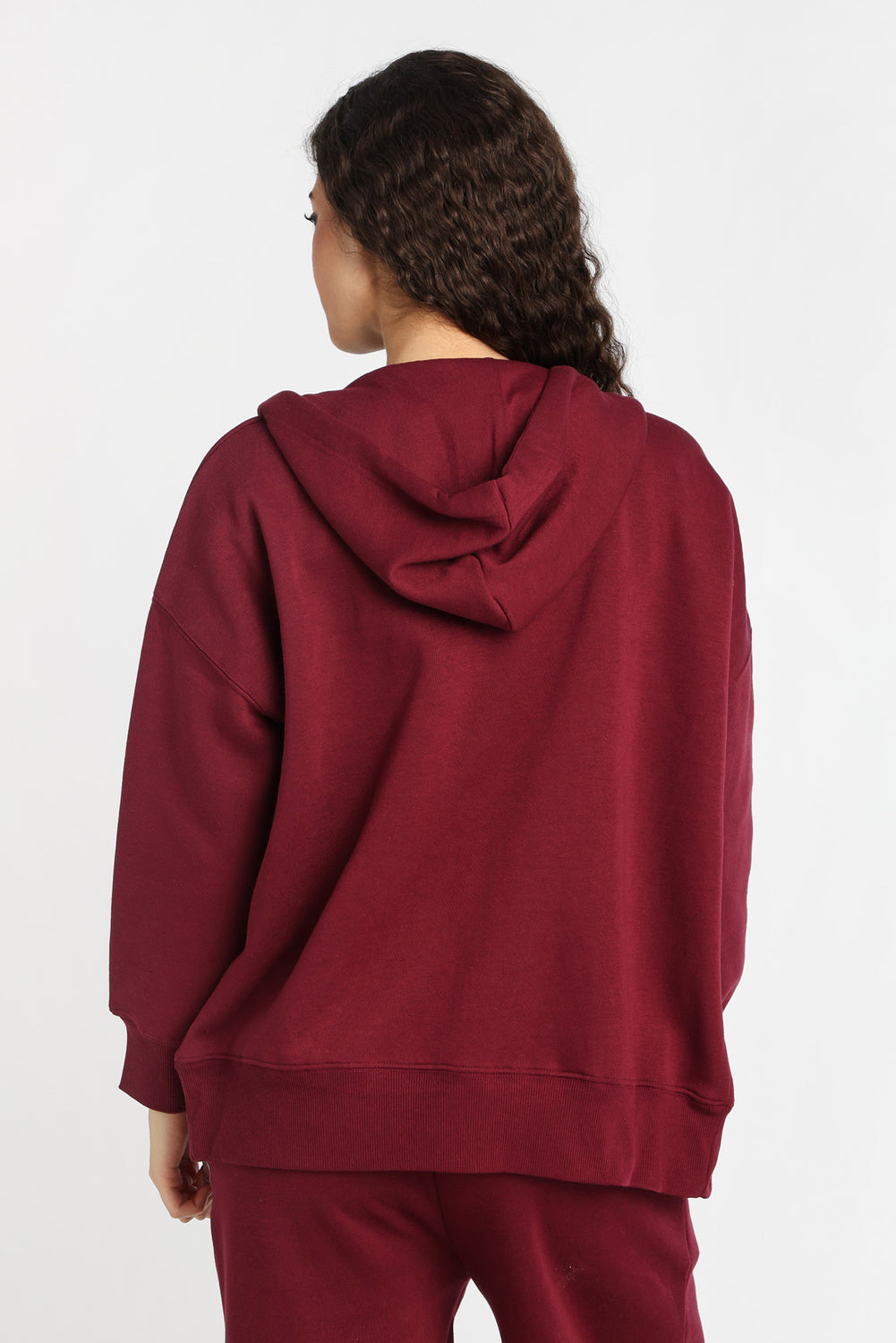 Haut à capuchon zippé surdimensionné AERO Haut à capuchon zippé surdimensionné AERO