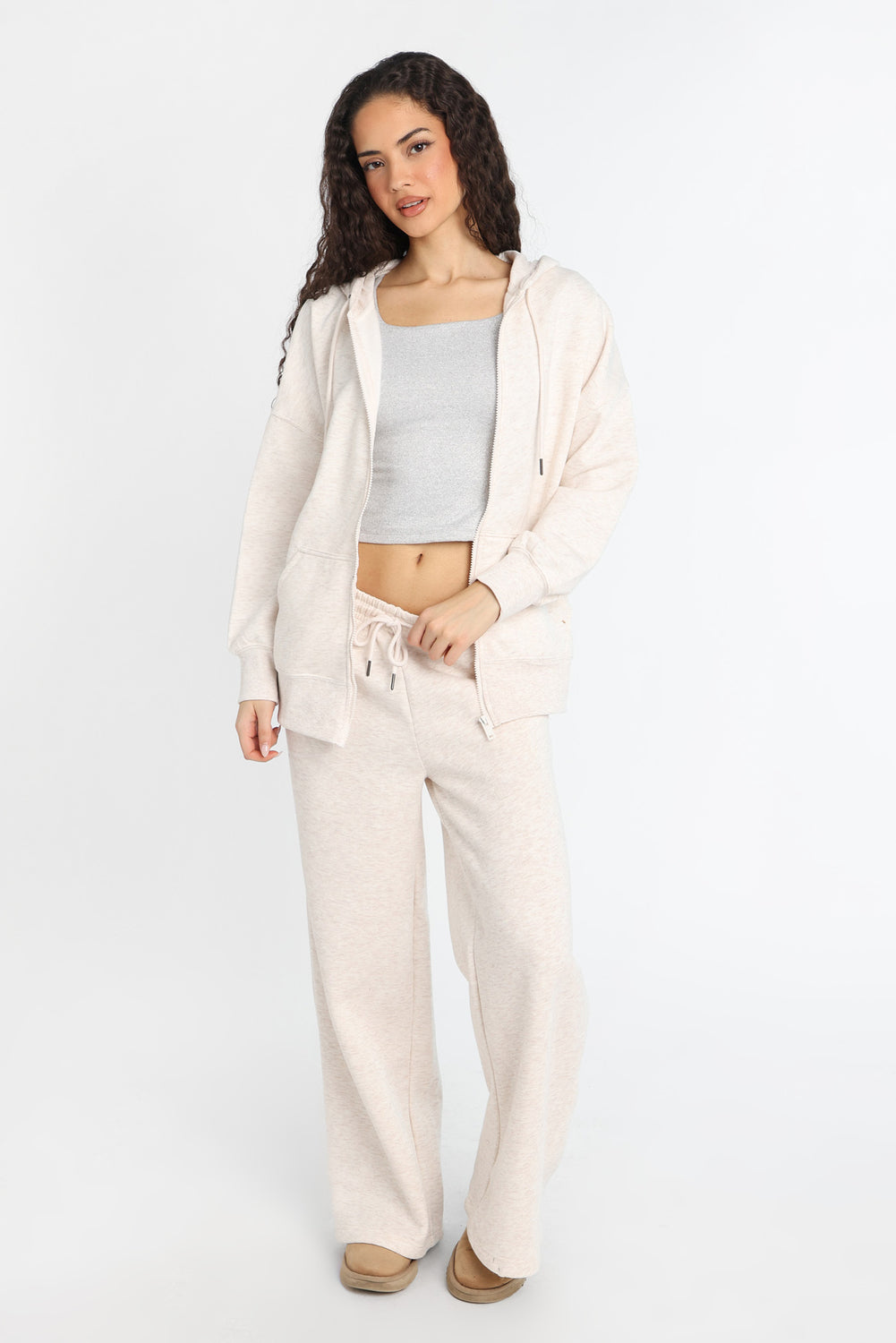 Haut à capuchon zippé surdimensionné AERO Haut à capuchon zippé surdimensionné AERO