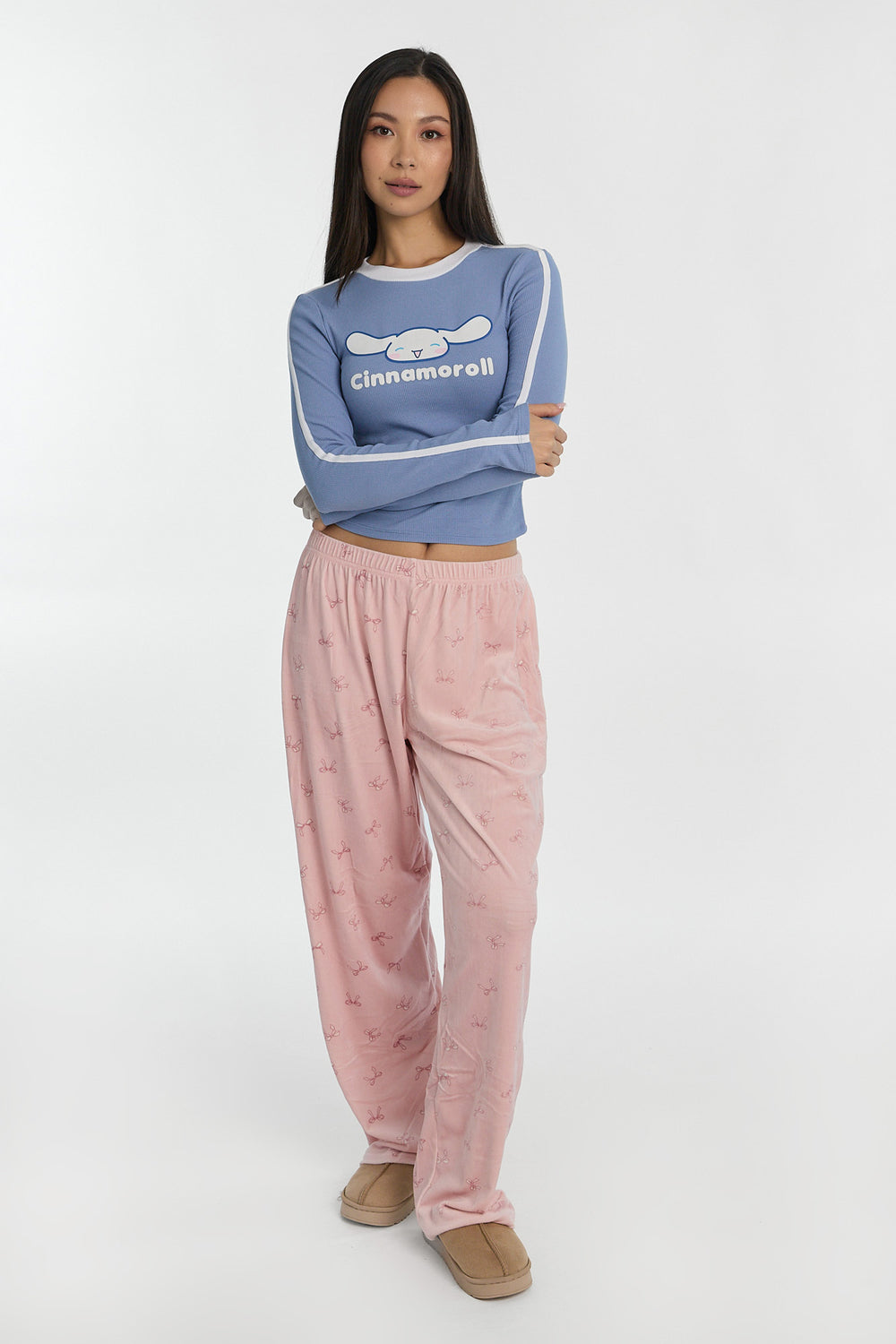 T-shirt ajusté à manches longues imprimé Cinnamoroll T-shirt ajusté à manches longues imprimé Cinnamoroll