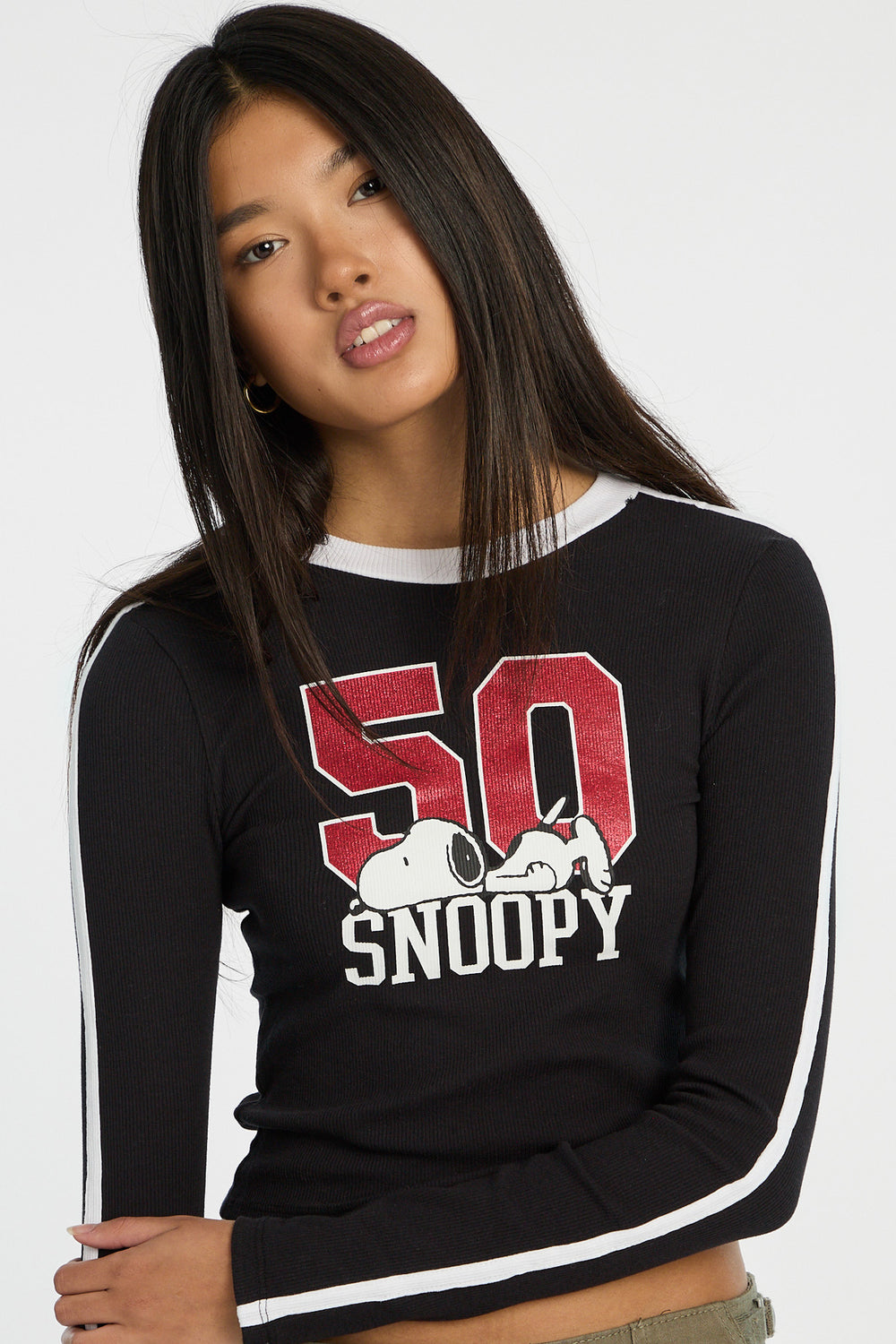 T-shirt ajusté à manches longues imprimé Peanuts Snoopy 50 T-shirt ajusté à manches longues imprimé Peanuts Snoopy 50