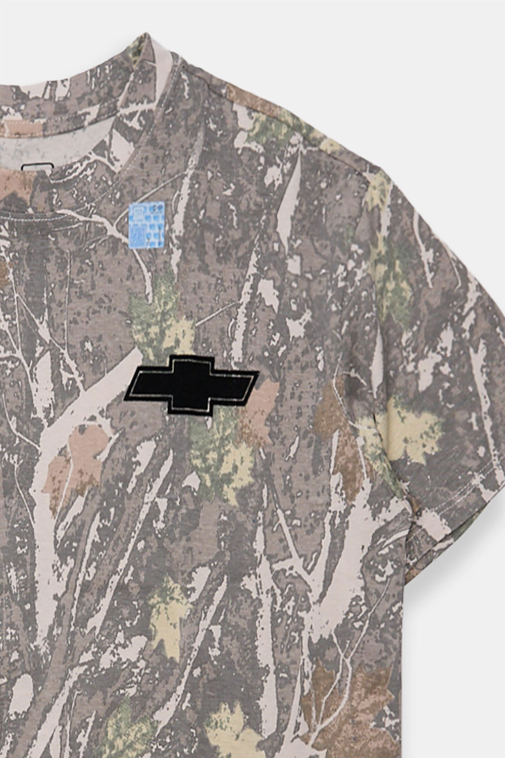 T-shirt boyfriend imprimé camouflage arbre Chevrolet T-shirt boyfriend imprimé camouflage arbre Chevrolet