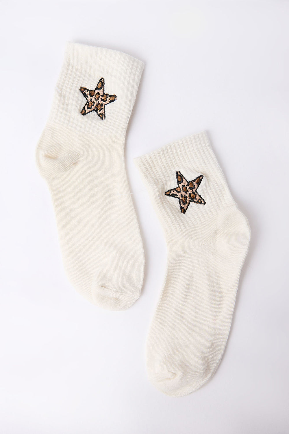 AERO Graphic Plush Slippers & Socks 2-Piece Set AERO Graphic Plush Slippers & Socks 2-Piece Set