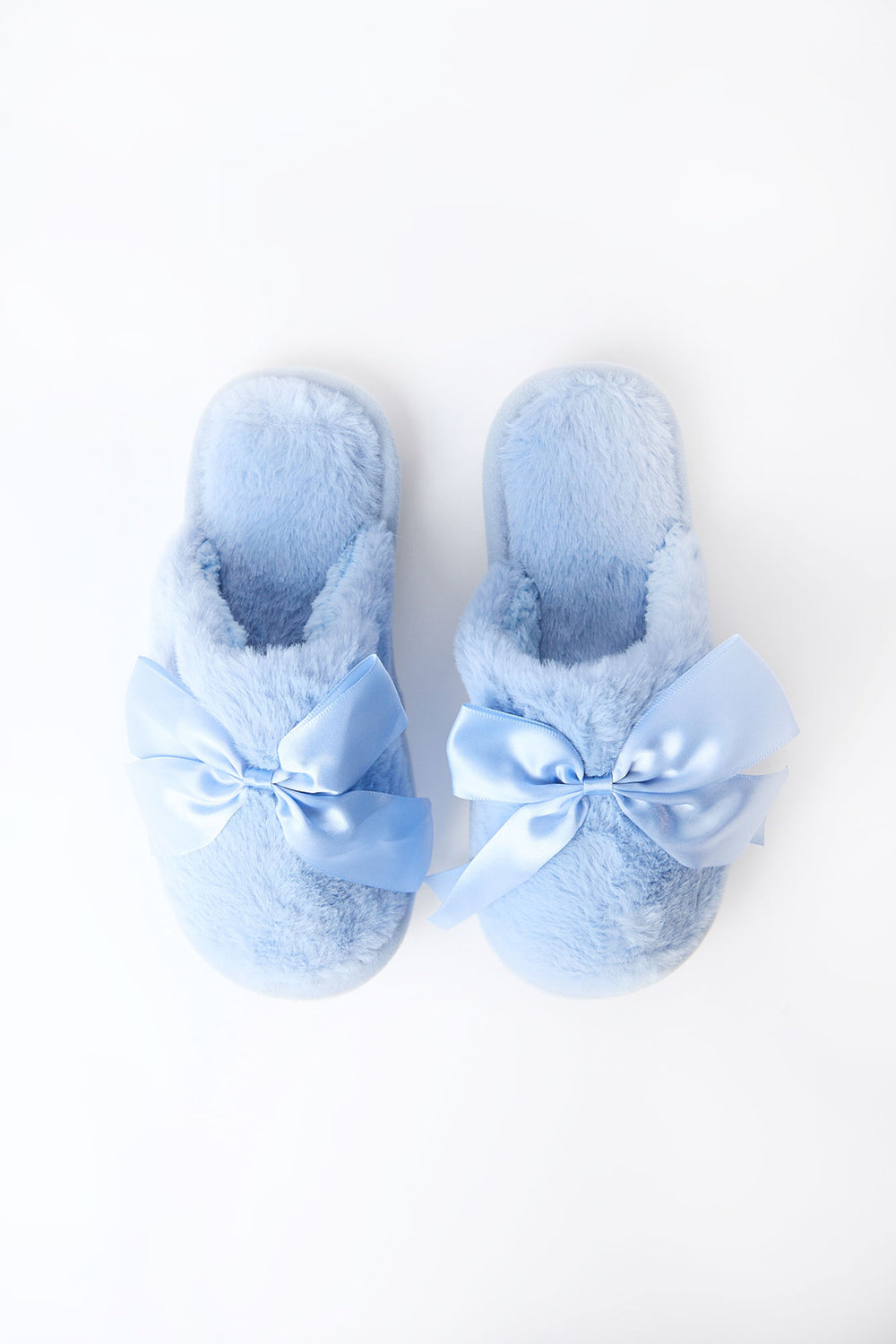Pantoufles peluche avec noeud 3D Pantoufles peluche avec noeud 3D