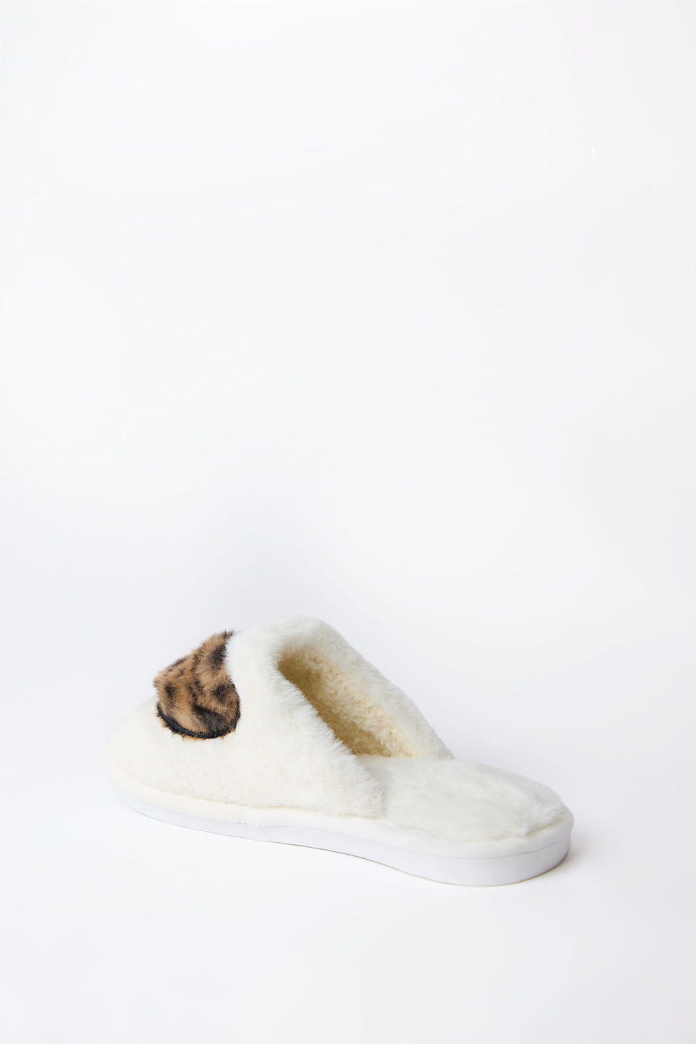 Pantoufles peluche avec noeud 3D Pantoufles peluche avec noeud 3D