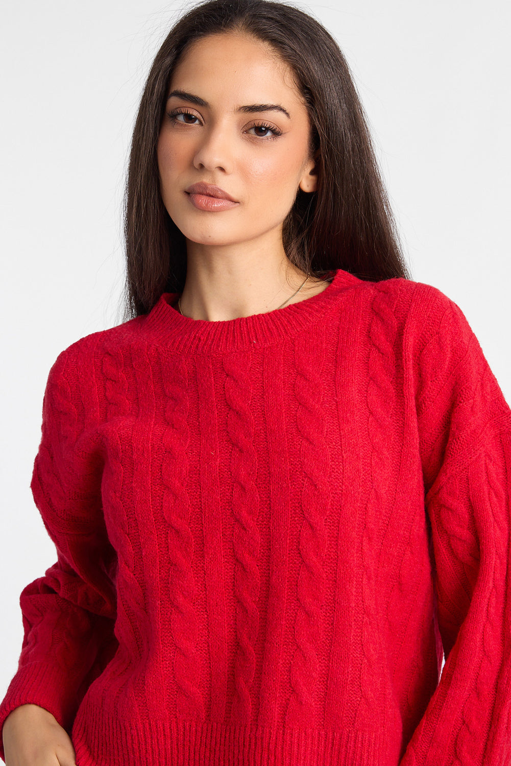 Chandail ras du cou en tricot torsadé AERO Chandail ras du cou en tricot torsadé AERO