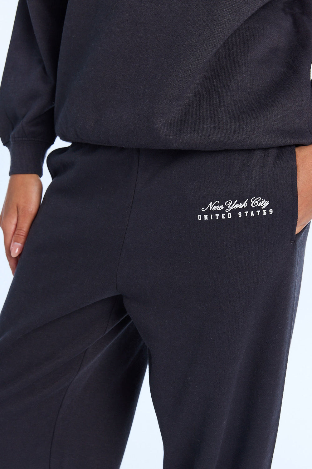 AERO Oversized Graphic Sweatpant AERO Oversized Graphic Sweatpant